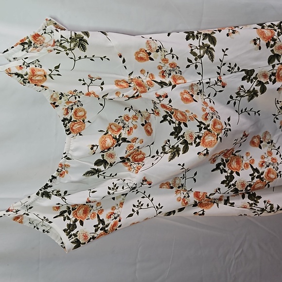 Dress - Picture 2 of 3